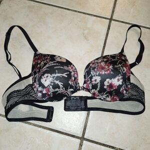 NWOT Floral Pushup Black Cream Flower Padded Bra Lingerie